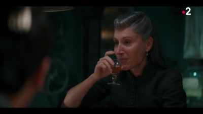 - Suyin.
- I'm going to buy my son's freedom. - Nautilus