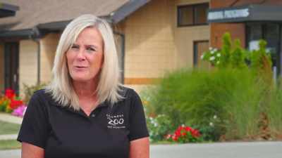Suzi: So, I'm gonna stop and
re-evaluate the situation, - Secrets of the Zoo