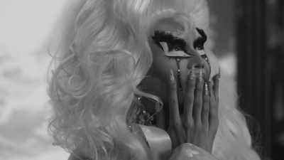 - [Swanthula] I agree,
and I know HoSo can paint - The Boulet Brothers' Dragula: Titans