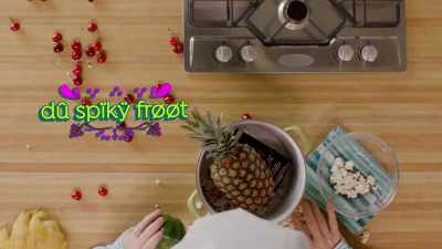 (SWEDISH CHEF HUMMING) - Muppets Now
