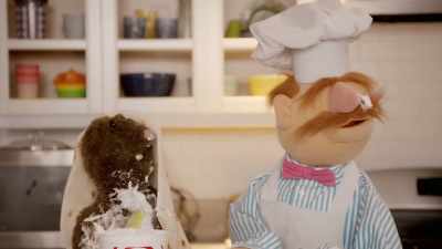 (SWEDISH CHEF SPEAKS GIBBERISH
AND LAUGHS) - Muppets Now