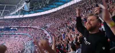 ♪ Sweet Caroline ♪ - The Final: Attack on Wembley