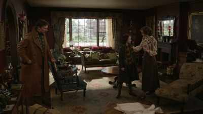 Sweetheart,
will you please go to your room - Here