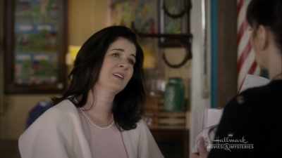 Sweetheart, you're still single, - Garage Sale Mystery: Murder By Text