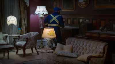 -Sweeties, we know you're in here.
-Ghosts. - Phantom Pups