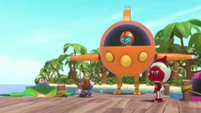 Swift, do you think
it's strange - Top Wing