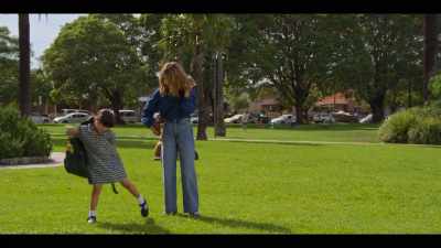 (SWINGS CREAK NEARBY) - Bump