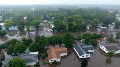 SWINTON (off camera): We
basically had two 500-year
floods within eight years. - Paris to Pittsburgh