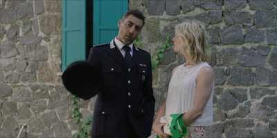 Sylvia, Ercole had a Glock 17.
You could have been killed. - Signora Volpe