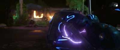 - Symbiotic systems...
- Khaji, do something! - Blue Beetle
