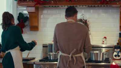 (syrup bubbling softly) - A Maple Valley Christmas