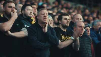 'Szmodics now running at the
Burnley defence, into the box. - Mission to Burnley