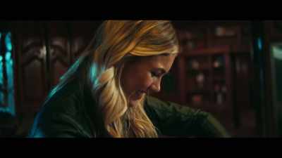 - [Tabitha] Dang, from
assistant to manager? - Woman in the Maze