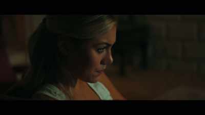 - [Tabitha] Then y'all get
a chance to go the last 10%. - Woman in the Maze