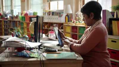 - [tablet chimes] - Abbott Elementary