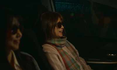 - Tae's gone. Vanished from the hospital!
- What? - Call Me Chihiro