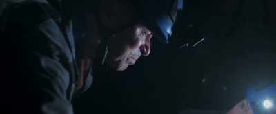 - Tage, there, she made it.
- Uh… - The Abyss