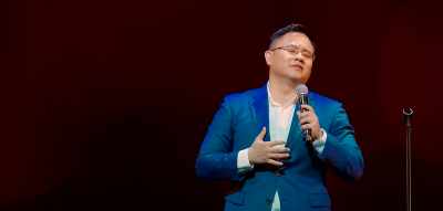 Takarir ibunya adalah, "Ya Tuhan, - Dr Jason Leong: Ride with Caution