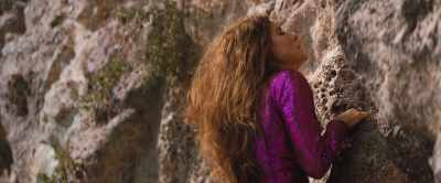 Take a big, deep breath. - The Lost City