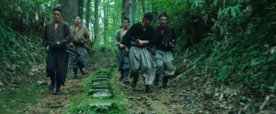 Take a left just up here. - Samurai Marathon