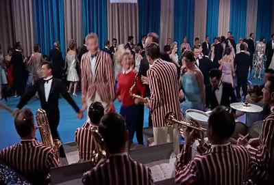 Take it easy.
She's out of her mind. - The Five Pennies