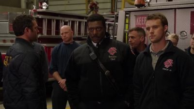 Take it easy, Vargas.
Take it easy, man. - Chicago Fire