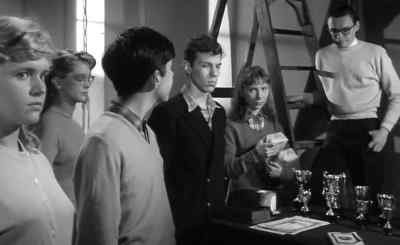 Take 'em down. - Carry on Teacher