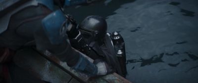 Take my hand. - The Mandalorian