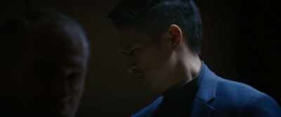 Take your hands off me!
Don't touch me! - Escape Plan: The Extractors