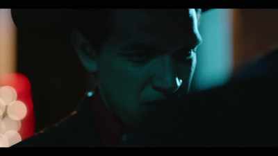 -Take her.
-No, no, no, no! - La Madre