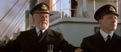 Take her to sea, Mr. Murdoch.
Let's stretch her legs. - Titanic
