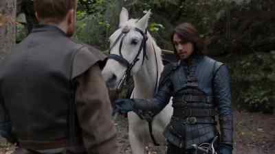 Take him he's yours.
Just look after him, please. - The Musketeers