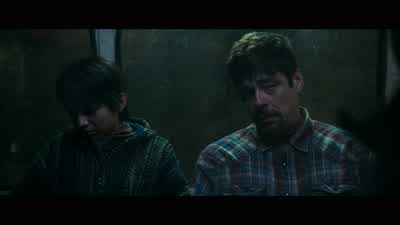 Take Isabel reyes to my truck. - Sicario: Day of the Soldado