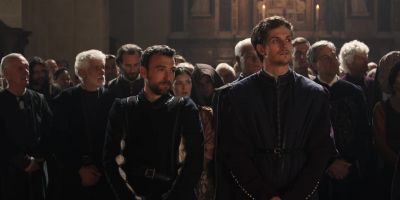 Take me to the Gonfaloniere. - Medici: Masters of Florence