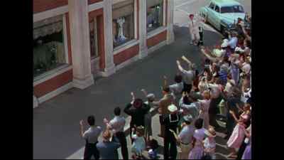 ♪ TAKE ME TO BROADWAY ♪ - That's Entertainment, Part II