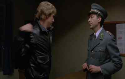 Take off your rucksack.
Put it on here. - Gotcha!