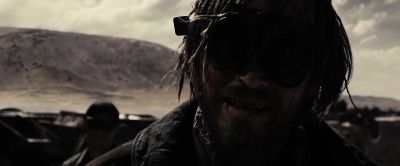 Take off the fucking pack and put it on the ground - The Book of Eli