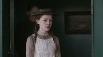 Take off your hat. - Anne with an E