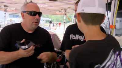 Take one out and hand it to me. - Street Outlaws No Prep Kings Team Attack