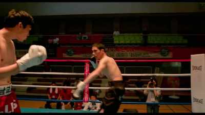 Take it slow, you're doing great.
You almost got him now. - My Punch-Drunk Boxer