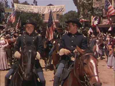 - Take the men on into Glory Hill.
- You leaving us, colonel? - The Man from Colorado