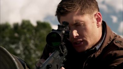 - Take the shot.
- I'm trying. - Supernatural