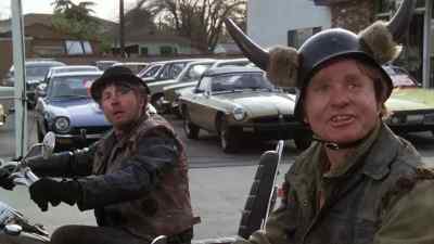 -Take that up there, baby.
-Hey. - Every Which Way but Loose