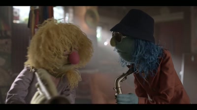 Take it up there. Put it on the board. - The Muppets Mayhem