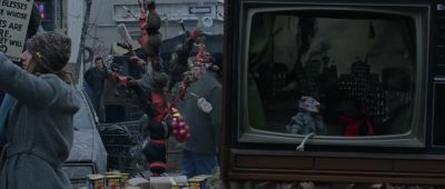 Take that you scary zombie - Land of the Dead