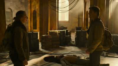 Take your bandage off. - The Last of Us