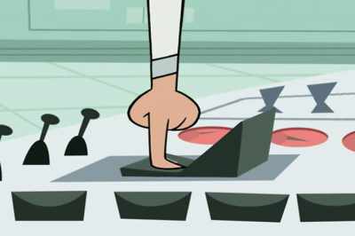 - it takes us out.
- (ROCKET WHIRRING) - Johnny Test