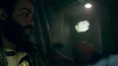 - Taking me back to the Tail now, Roche?
- No. You're going to my lockup. - Snowpiercer