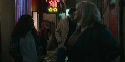 Taking real risk with that
one. Big old mouth on her. - Rain Dogs