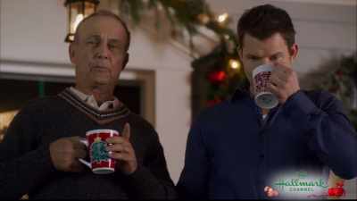Taking time out
from his Christmas Eve - It's Beginning to Look a Lot Like Christmas